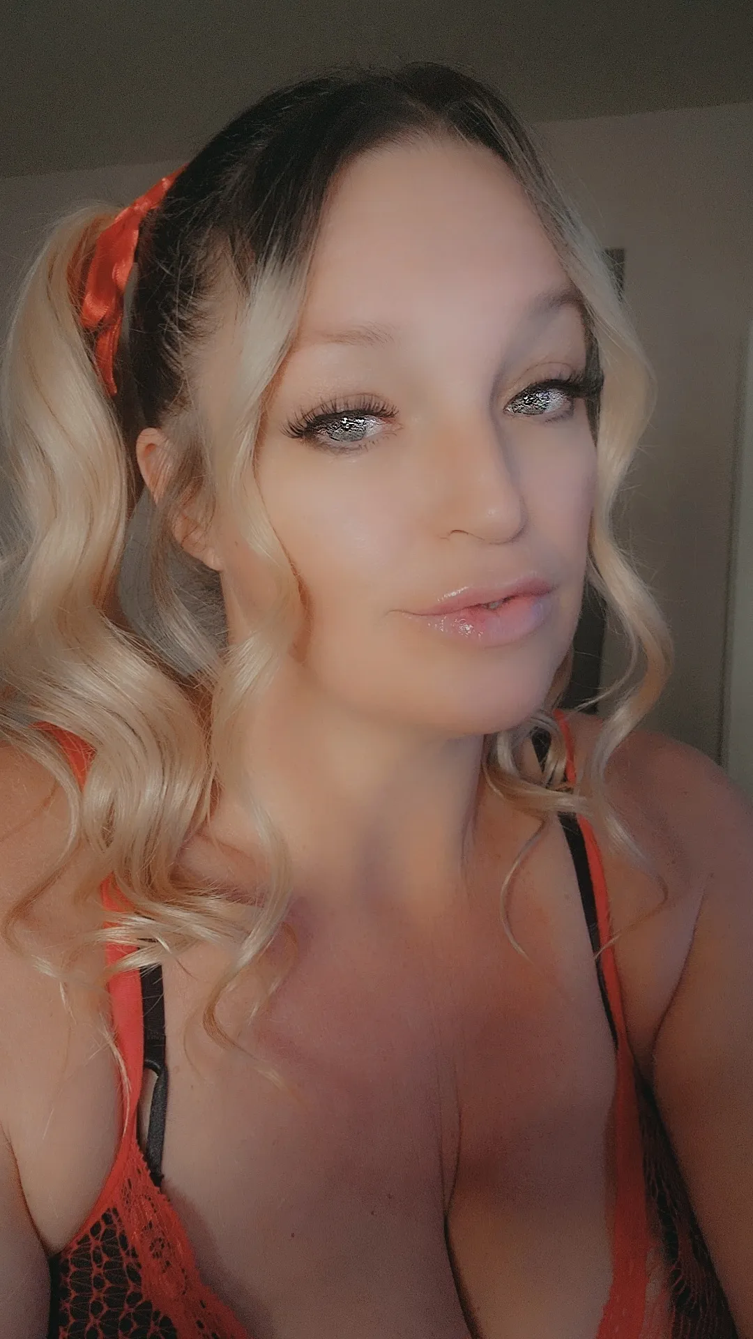 Live sex webcam photo for CaliStar23 #7345709