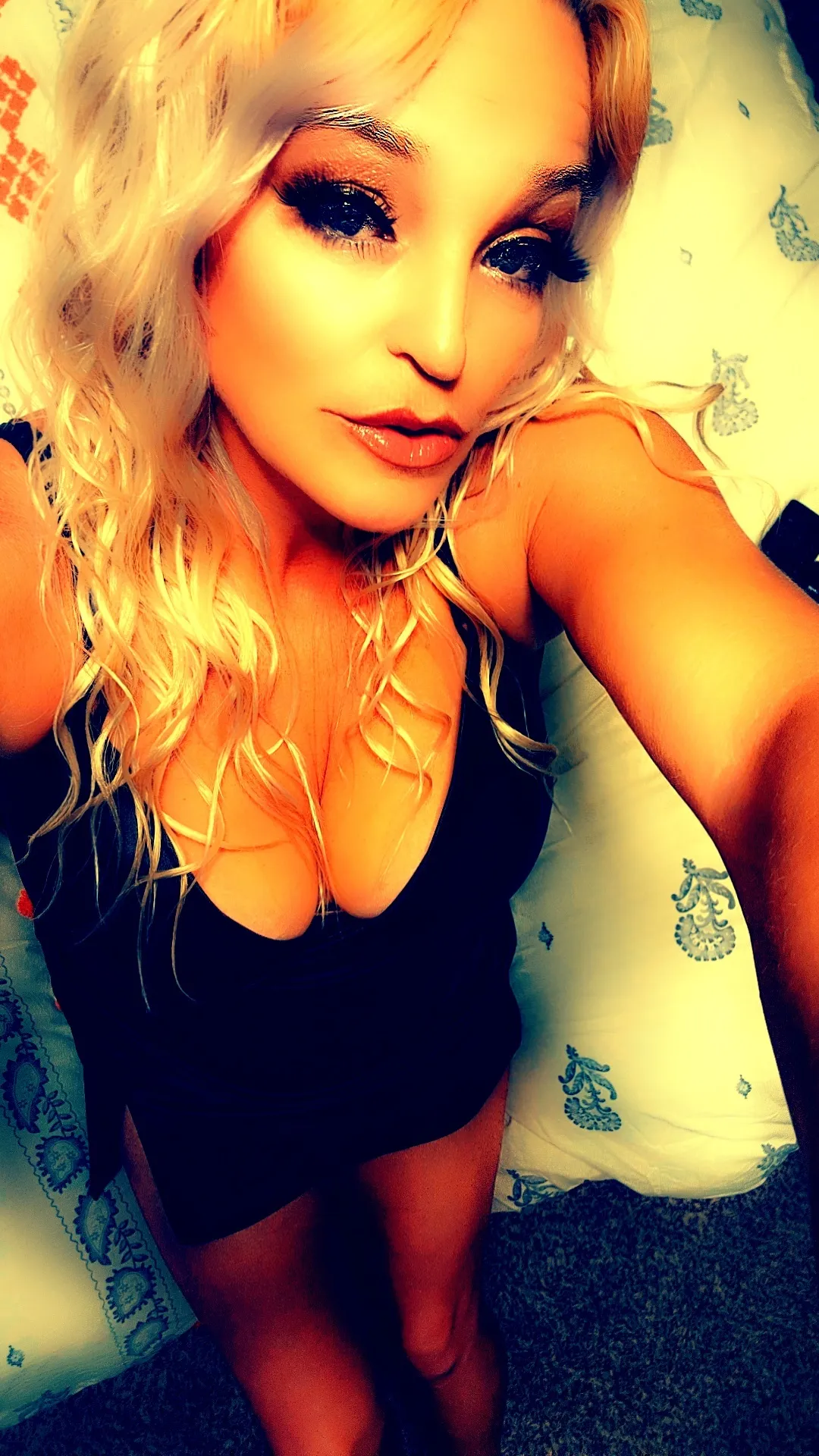 Live sex webcam photo for CaliStar23 #7345684