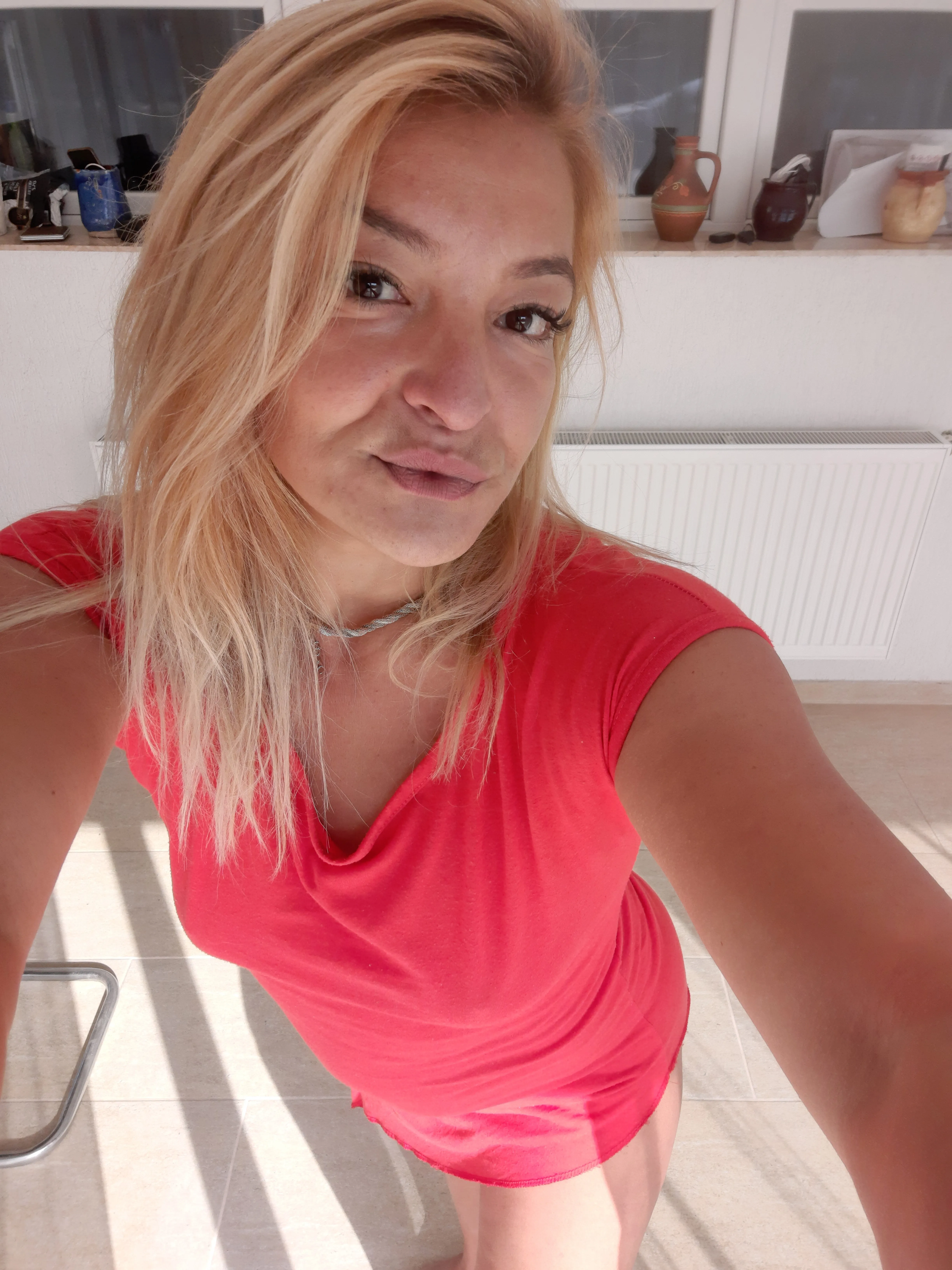 Live sex webcam photo for Ladyrubbyx #7992190