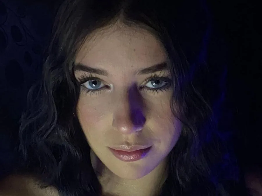 Live sex webcam photo for MisaAmanee #5920289