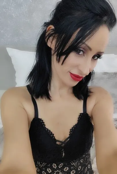 Live sex webcam photo for EmmaXXXQueen #5746254