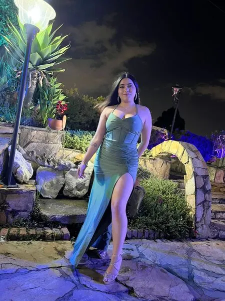 Live sex webcam photo for VeronicaWins #6010670