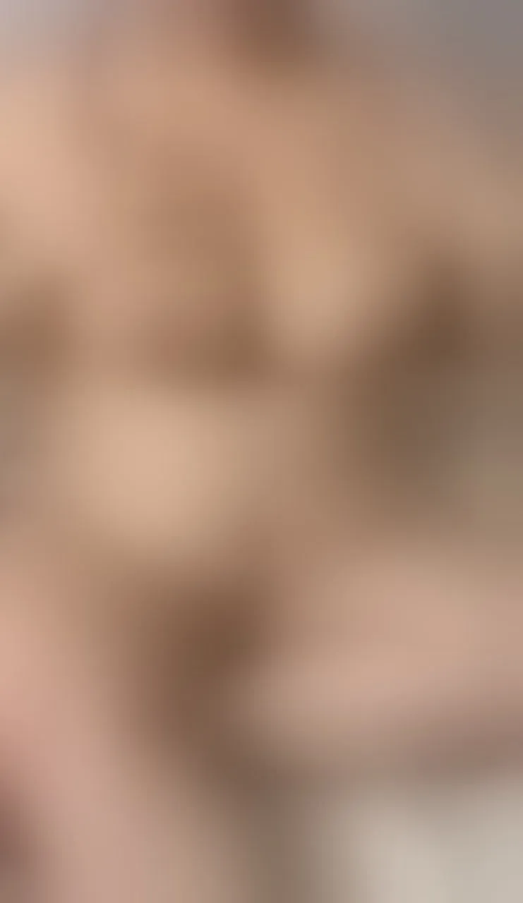 Live sex webcam photo for alinnaaddams #8738435