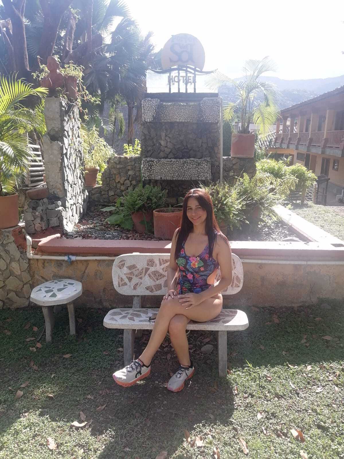 Live sex webcam photo for CrystalHarriss #7924380