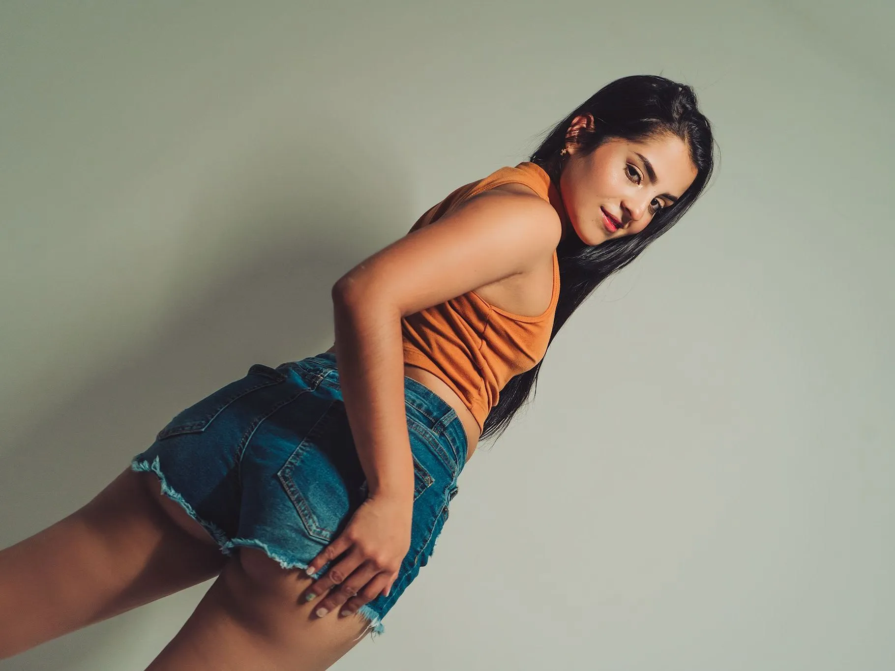 Live sex webcam photo for LiaaQueen #5771403