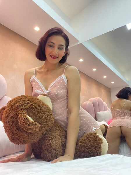 Live sex webcam photo for VickySkinny #6447485