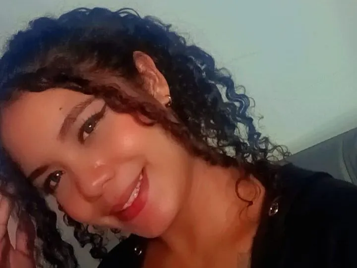 Live sex webcam photo for GreyMarii #5926072