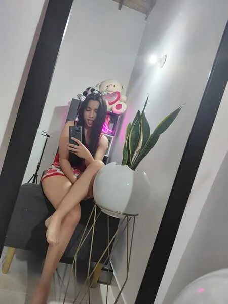 Live sex webcam photo for AngelaDoppler #6040176