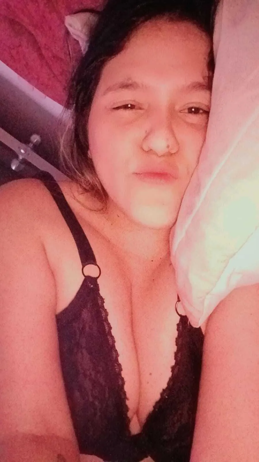 Live sex webcam photo for OlivaFoxx19 #8232139