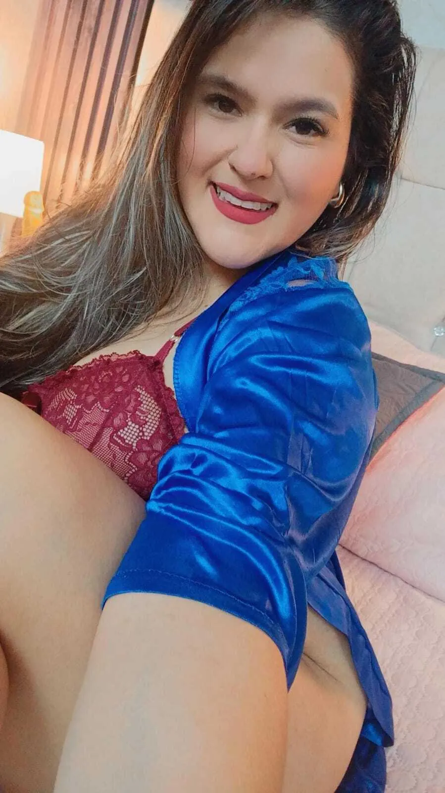 Live sex webcam photo for OlivaFoxx19 #7999311