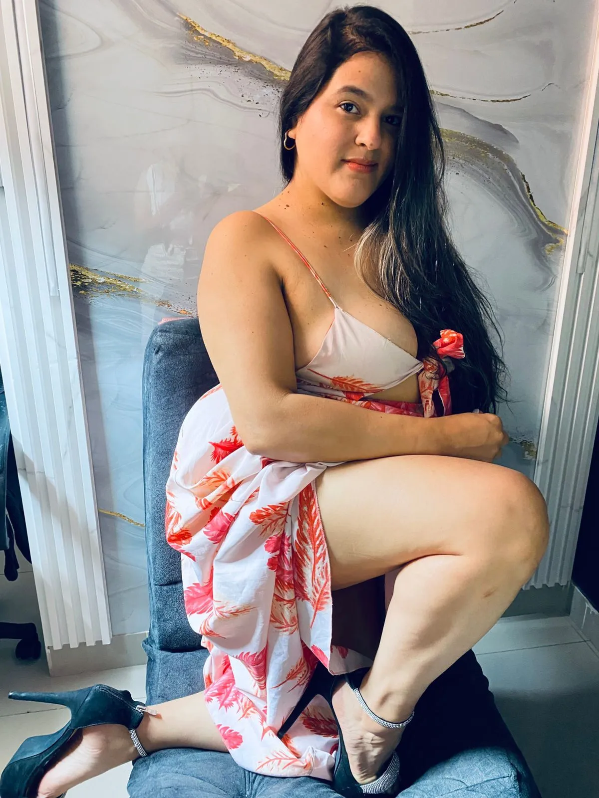 Live sex webcam photo for OlivaFoxx19 #8372578
