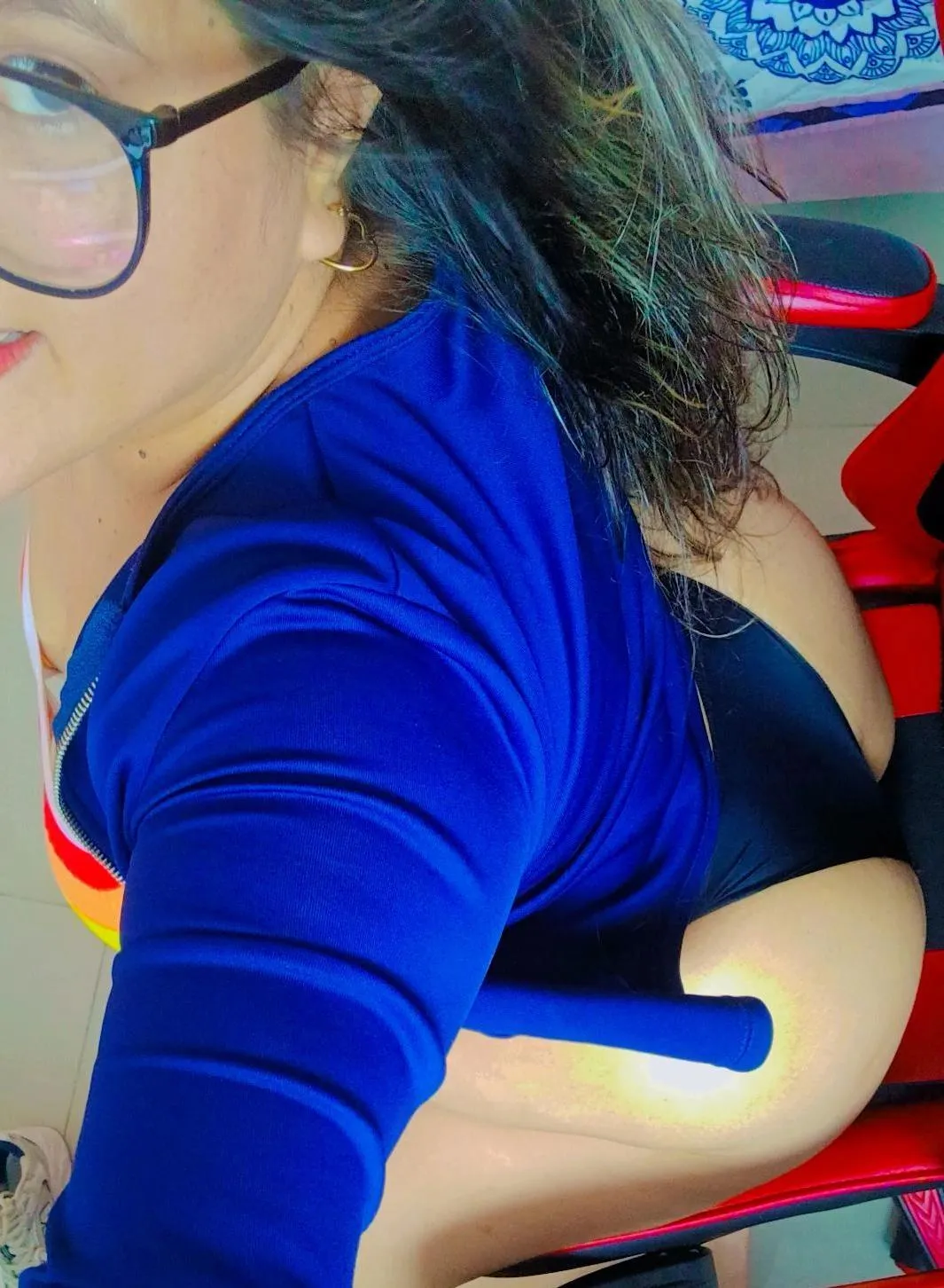 Live sex webcam photo for OlivaFoxx19 #8481009