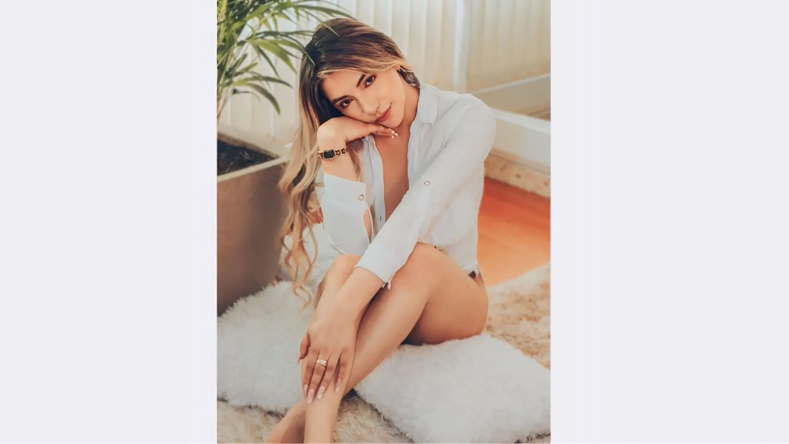 Live sex webcam photo for carolinagrey18 #7805062