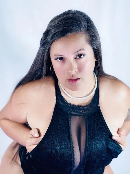 Live sex webcam photo for SaraThonson #8411718