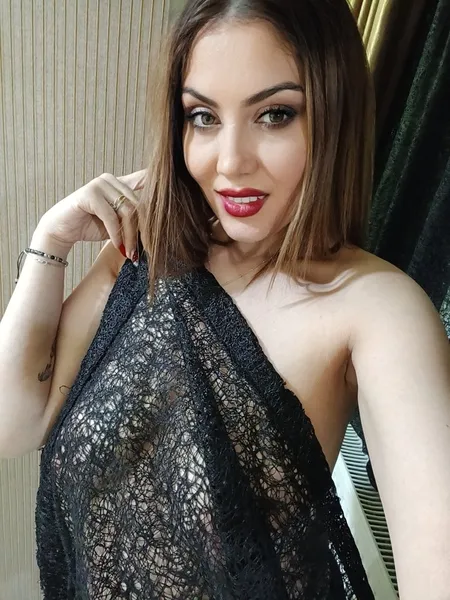 Live sex webcam photo for CataleyaRowan #6061978