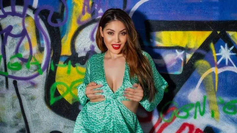 Live sex webcam photo for CataleyaRowan #6324885