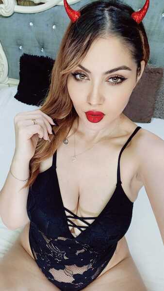 Live sex webcam photo for CataleyaRowan #6061964