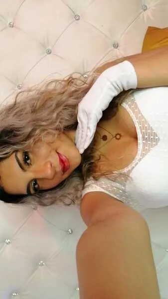 Live sex webcam photo for MaartinaSoler #6062374