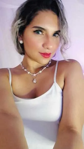 Live sex webcam photo for MaartinaSoler #6062419