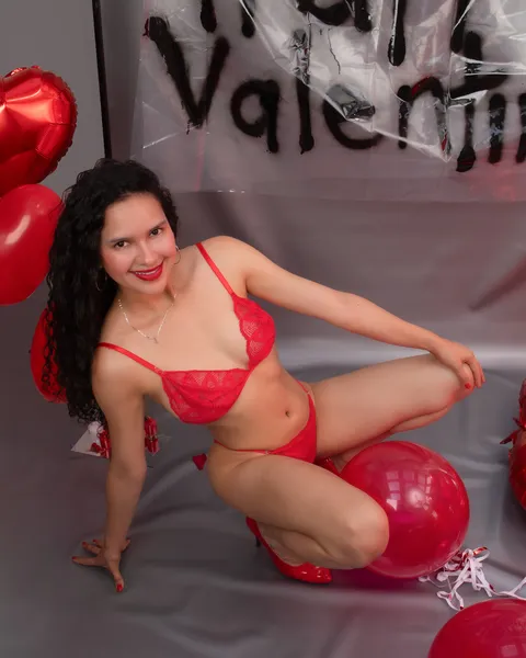 Live sex webcam photo for AlaskaBlueee #6010063