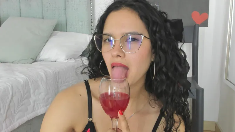 Live sex webcam photo for AlaskaBlueee #6010070