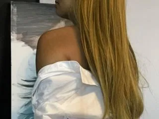 Live sex webcam photo for LunaFord #6275109