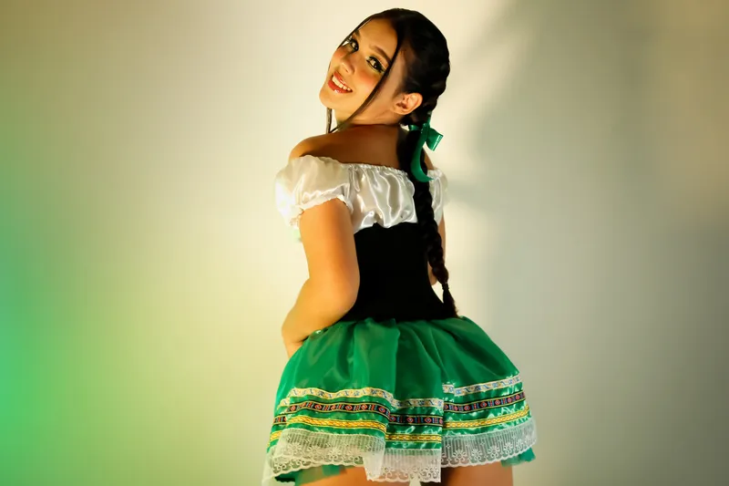 Live sex webcam photo for CarolineKim #6100936