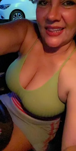 Live sex webcam photo for MiaFarith #6193403