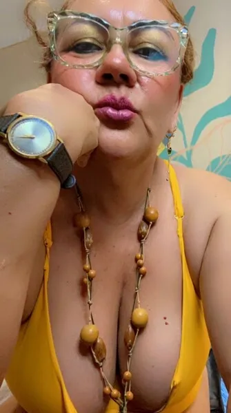 Live sex webcam photo for MiaFarith #6193413