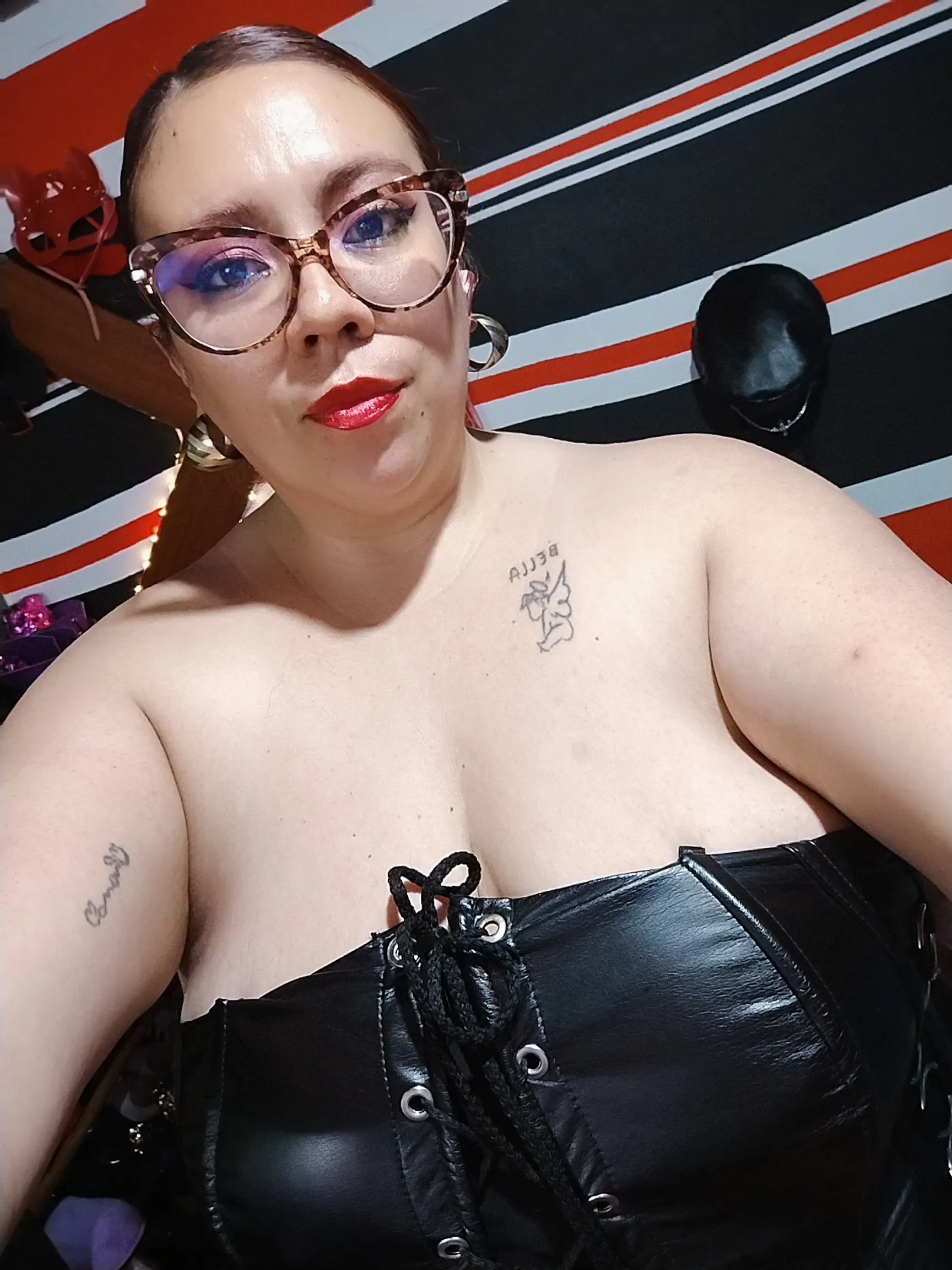 Live sex webcam photo for LexyDom #8058371