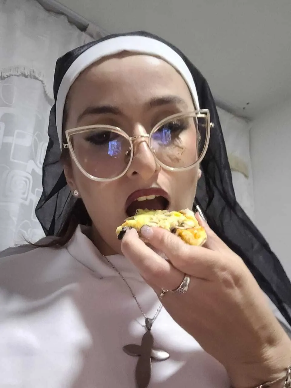 Live sex webcam photo for HelenasFantasy #7489291