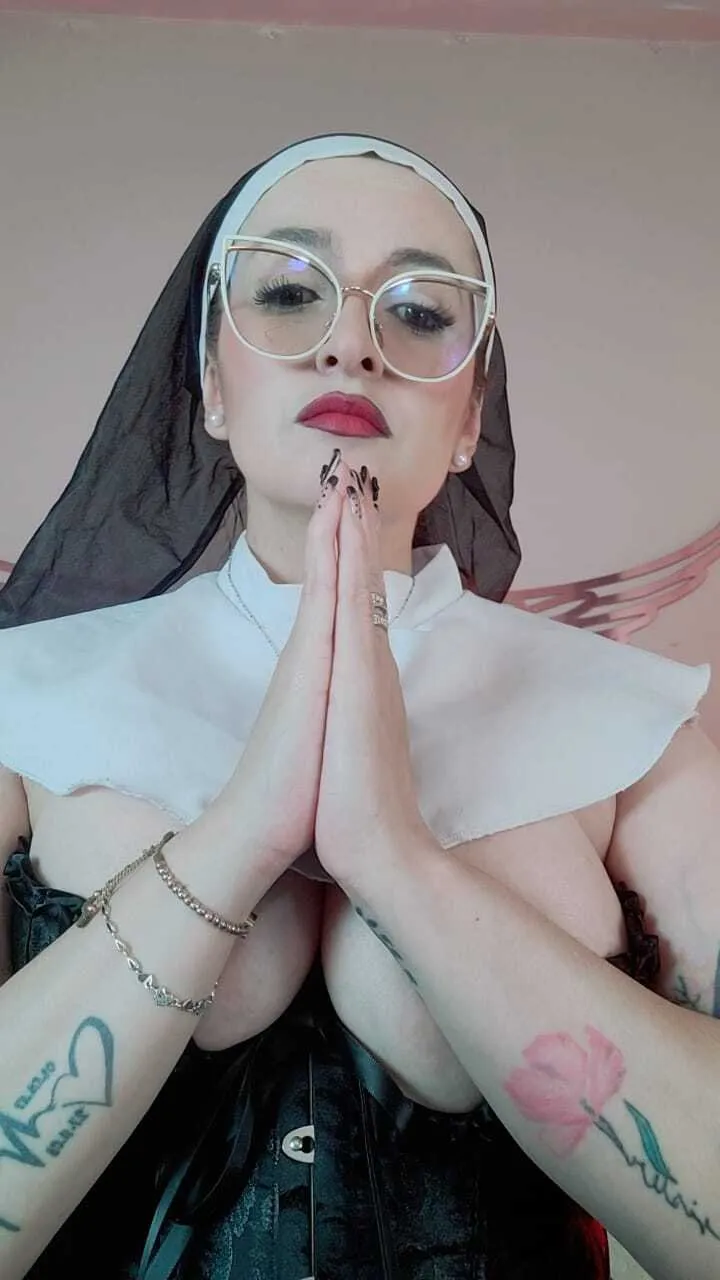 Live sex webcam photo for HelenasFantasy #7489284