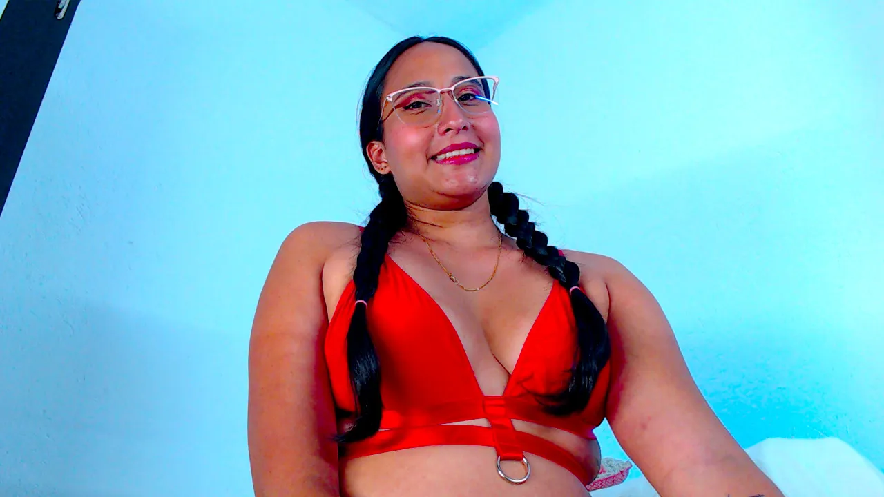 Live sex webcam photo for MonicaWalkert #7485463