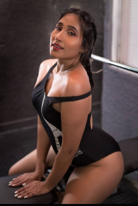 Live sex webcam photo for MonicaWalkert #7485431