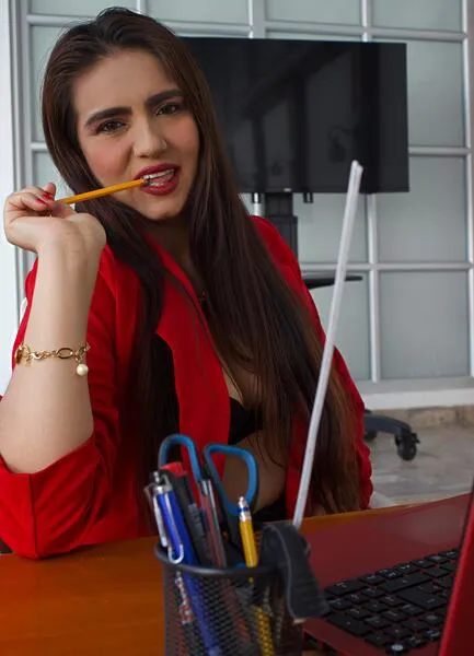 Live sex webcam photo for FoxyRiver #6416309