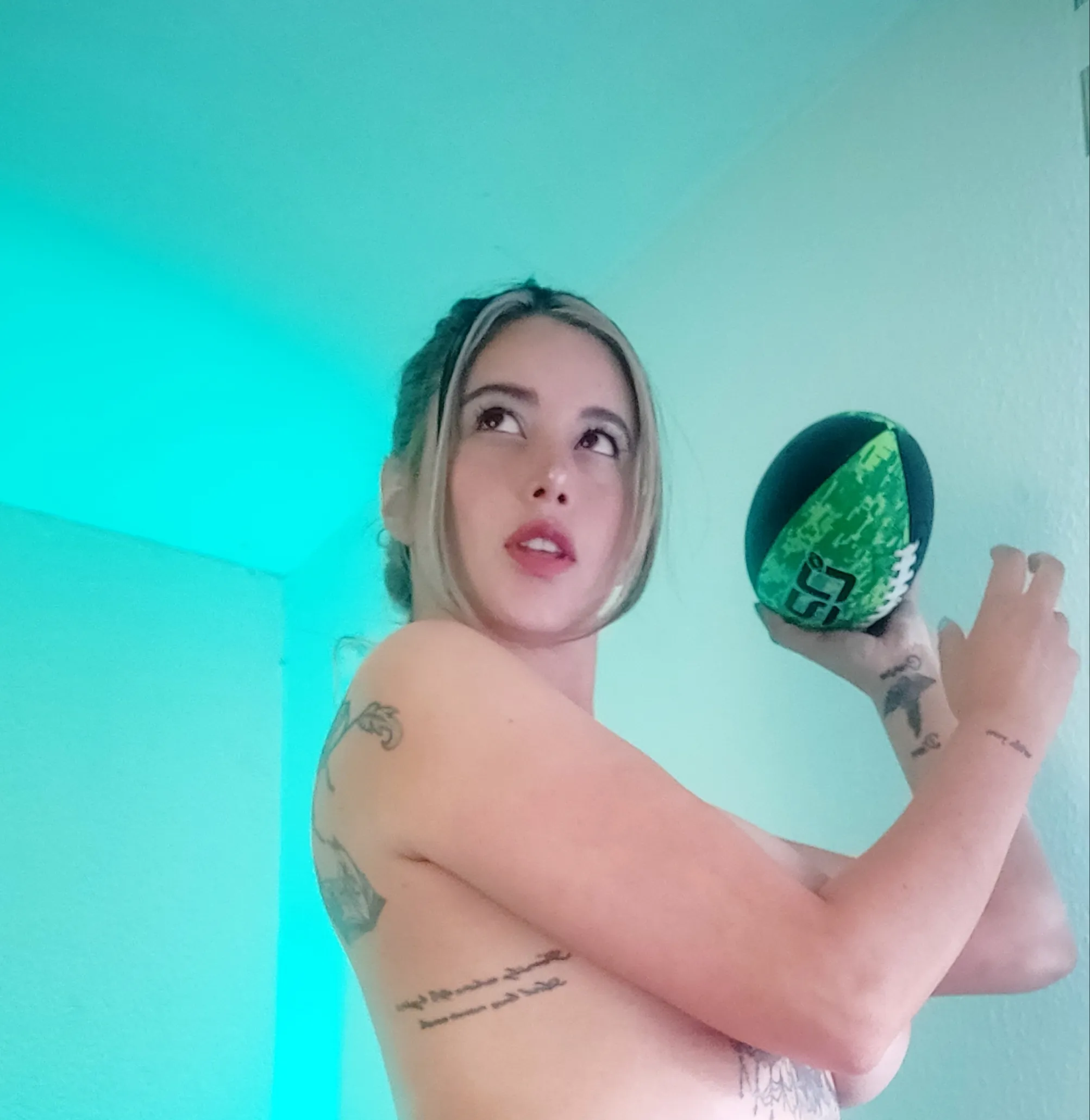 Live sex webcam photo for Allieemod19 #7363281