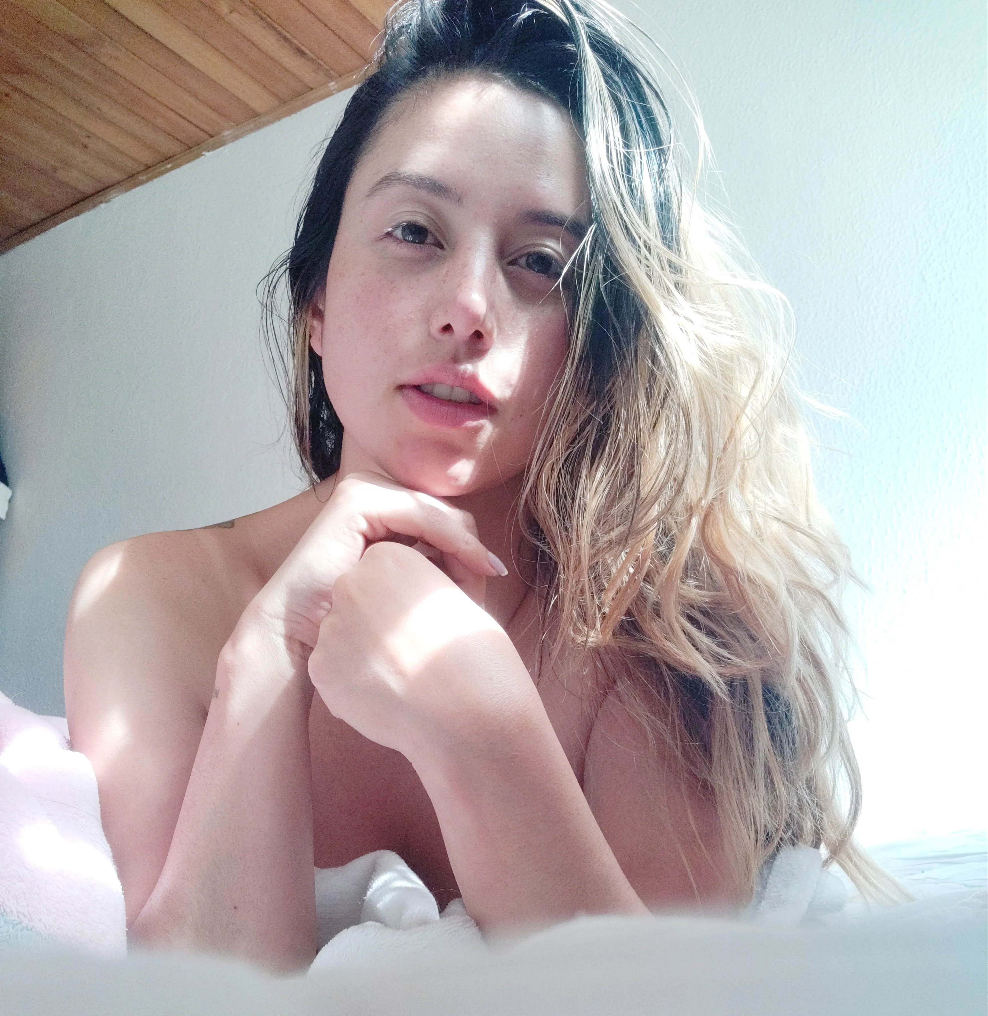 Live sex webcam photo for Allieemod19 #7363282