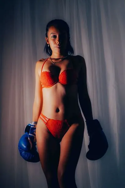 Live sex webcam photo for LucyBrownn #6060084