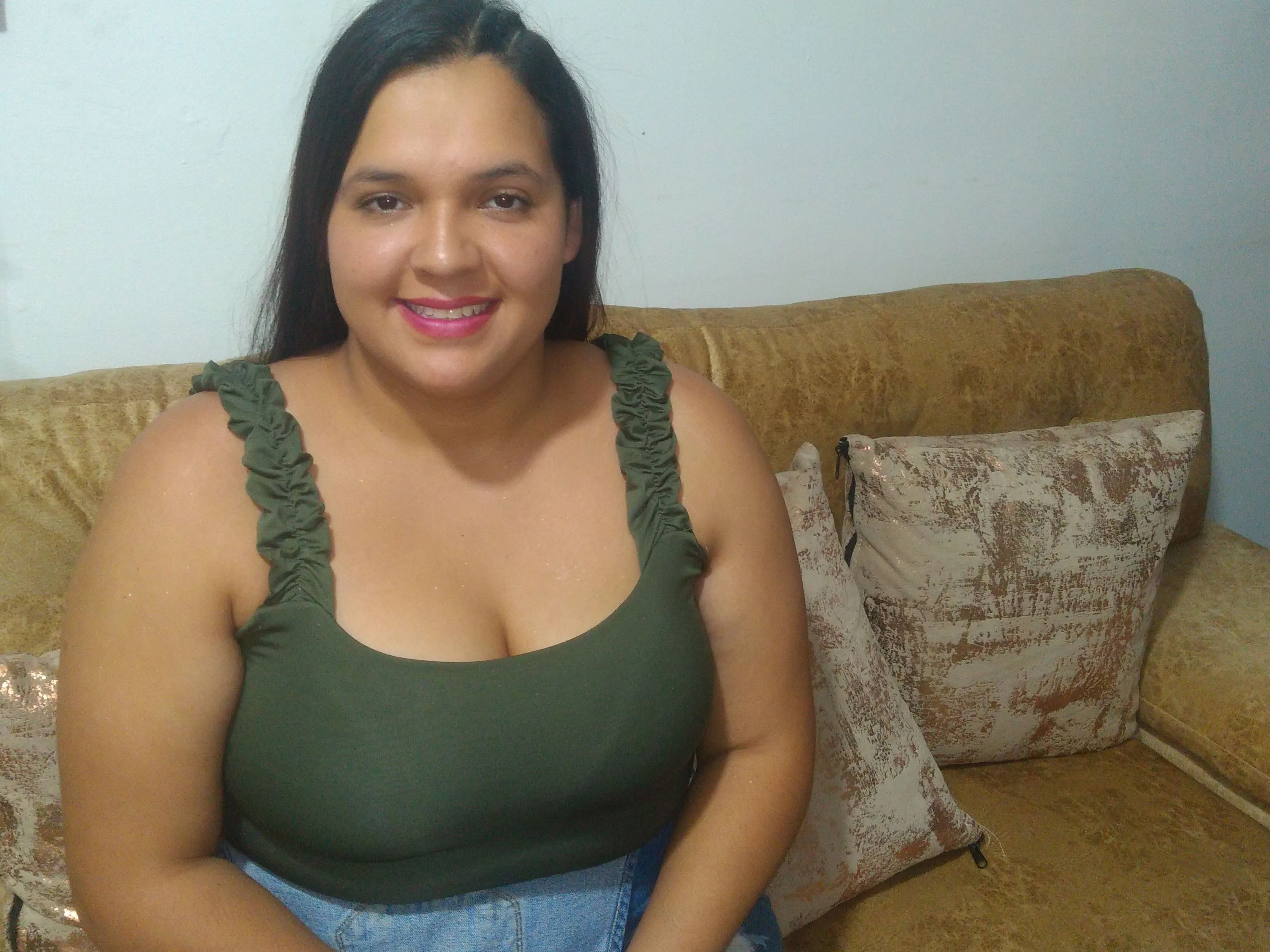 Live sex webcam photo for KaylaDelgado #5788271