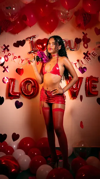 Live sex webcam photo for HannaGiordano #7932698