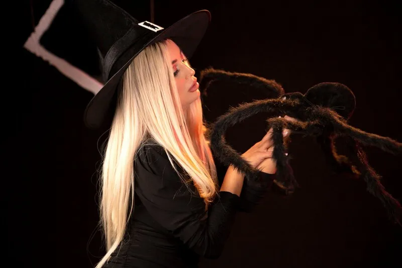 Live sex webcam photo for ReesePerkins #6046687