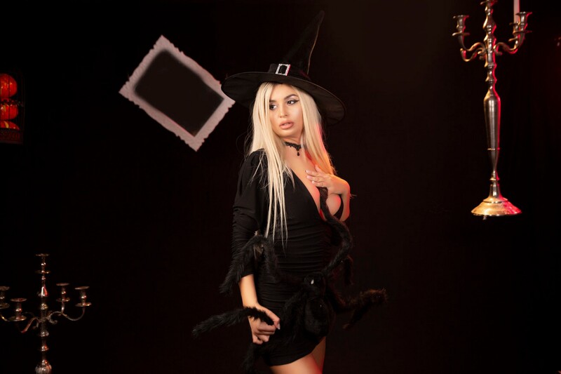 Live sex webcam photo for ReesePerkins #6046688