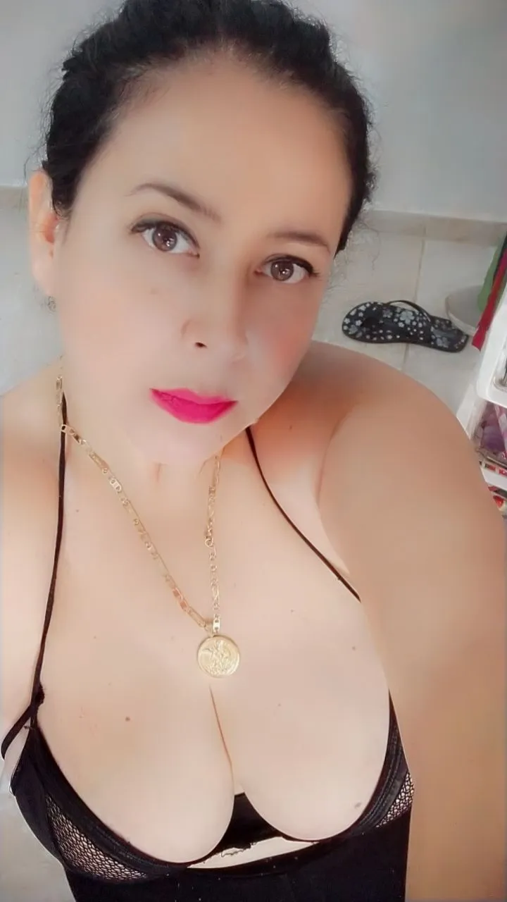 Live sex webcam photo for karla1977 #8407926