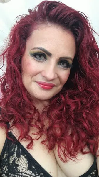 Live sex webcam photo for KarinaMolina99 #6294019