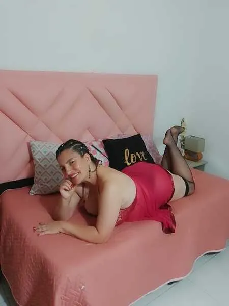 Live sex webcam photo for carolinacrus #6541968