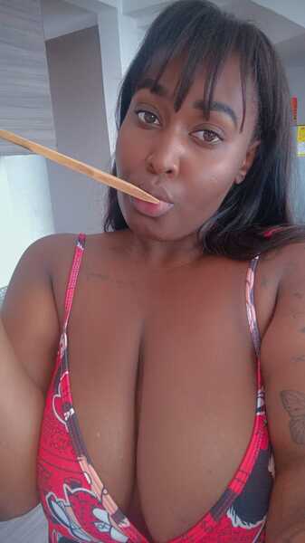 Live sex webcam photo for emilyrojas #7145216