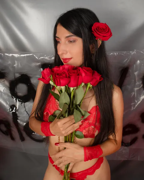 Live sex webcam photo for JennTaylorr #6016699