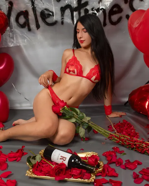 Live sex webcam photo for JennTaylorr #6016701