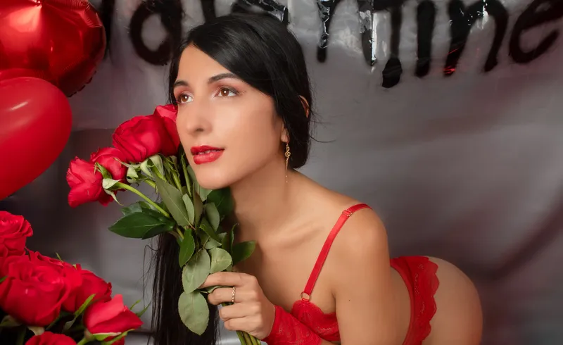 Live sex webcam photo for JennTaylorr #6016698