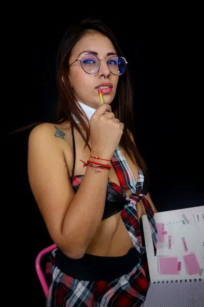 Live sex webcam photo for Sophiowen #6057959